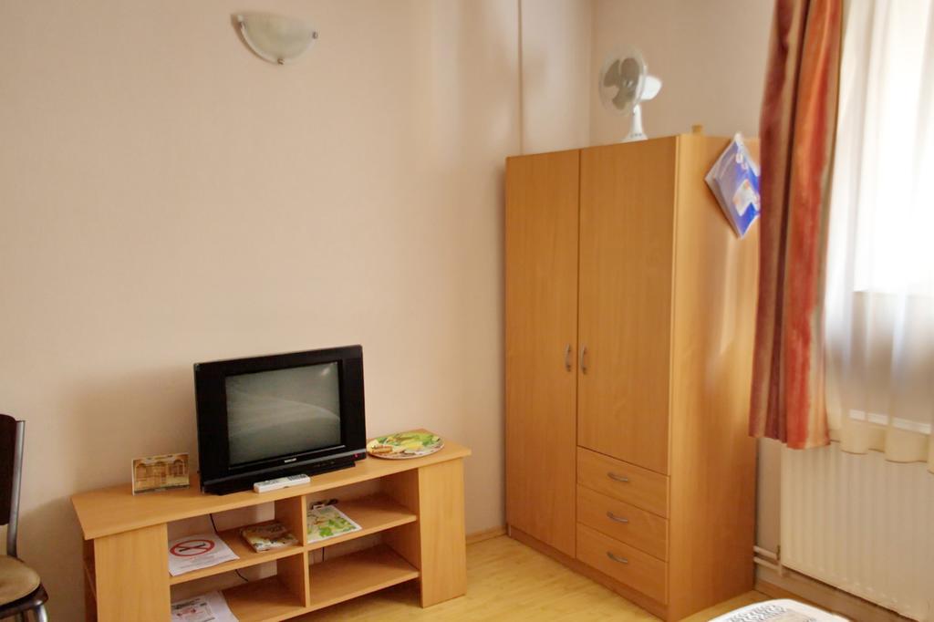 Palma Panzio Hotel Kaposvar Bagian luar foto