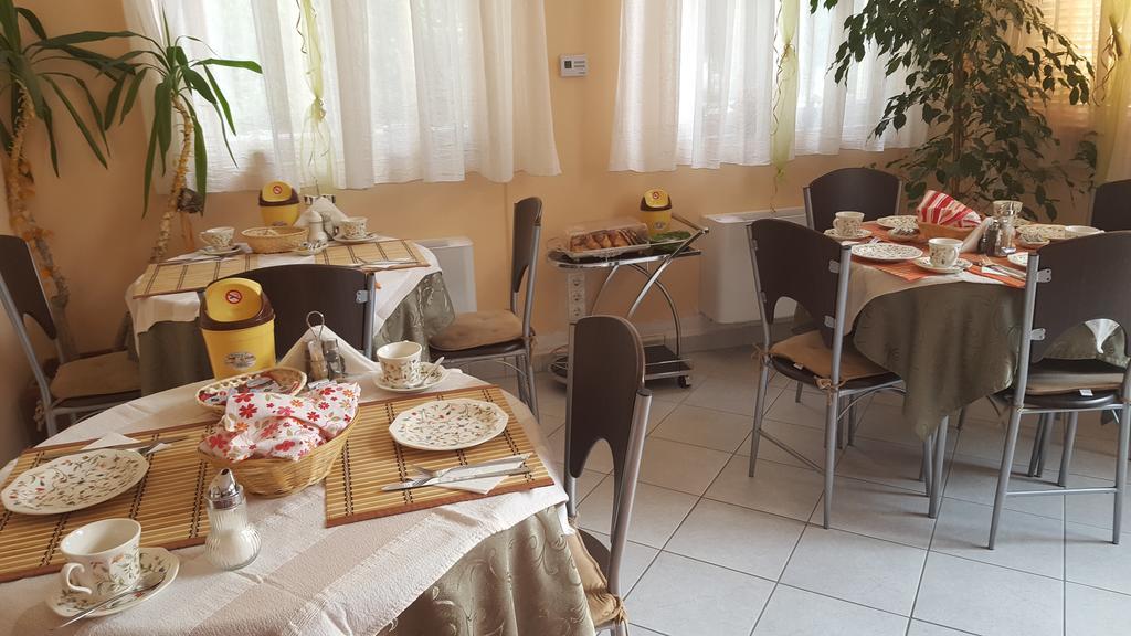 Palma Panzio Hotel Kaposvar Bagian luar foto